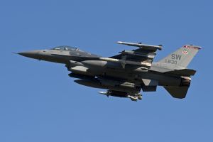 aviano august 28  2011 oup804 f 16cm 90 0830 77thfs 20thfw  shaw afb  sc take off night mix